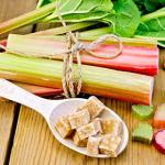 Beneficial properties of the rhubarb plant and its use, indications and contraindications