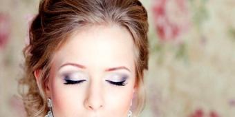 Svatební make-up pro šedé oči - foto